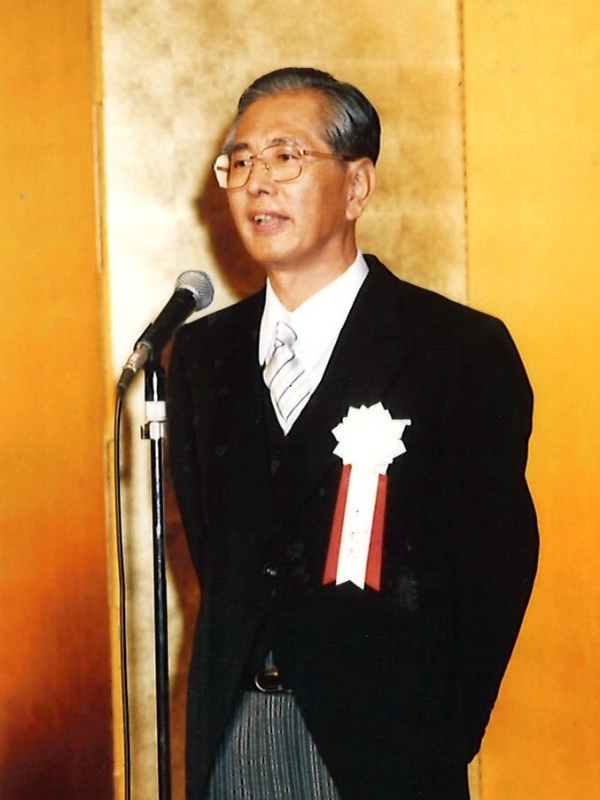 創業者 辻剛正（当社創立30周年記念式典にて）