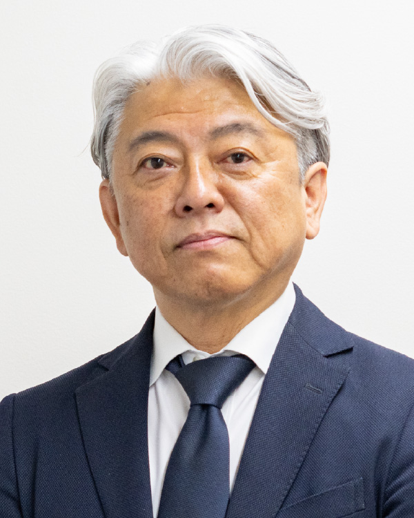 専務取締役　古川輝雄