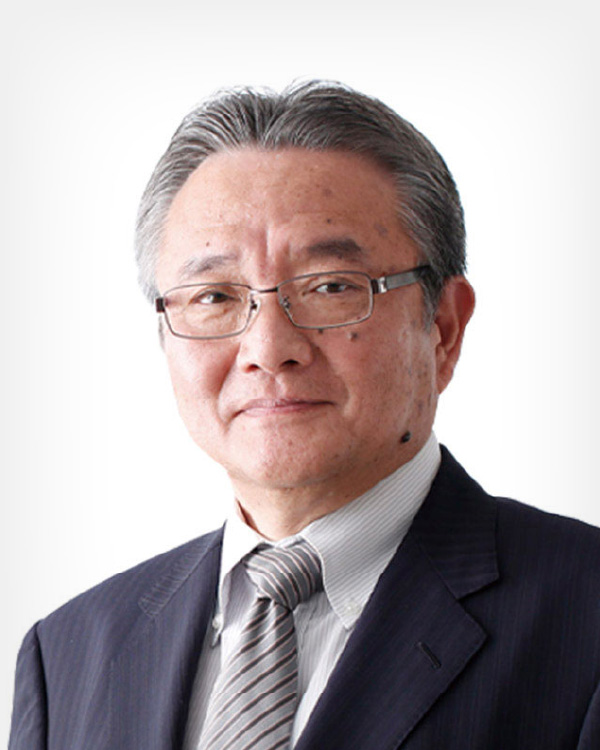 代表取締役会長　山中利一